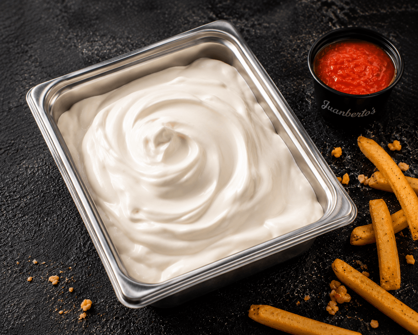 Crema ácida Juanberto's — grass-fed, espesa, sin gomas ni espesantes, la capa final del California burrito